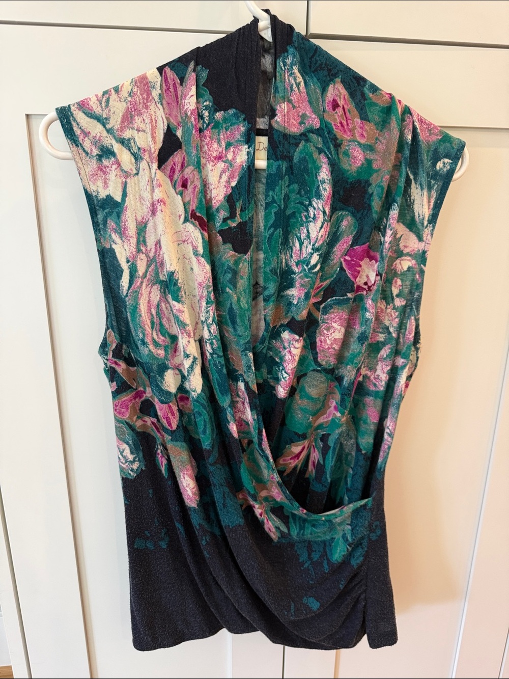 Deletta sleeveless floral top, size M